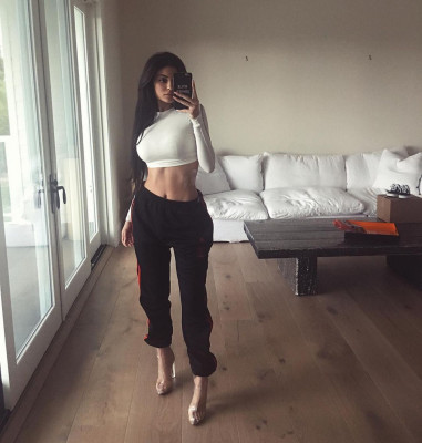 Kylie Jenner – Social Media Pics