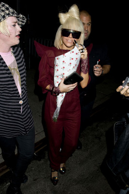 photo 16 in Gaga gallery [id156044] 2009-05-08 00:00:00