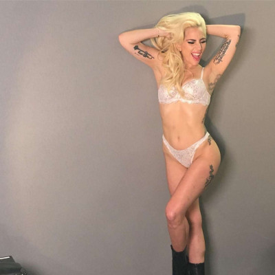 Lady Gaga – 2016 Victoria’s Secret Fashion Show in Paris
