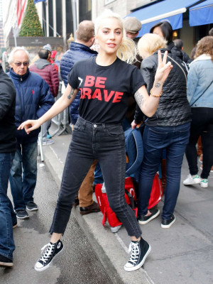 Lady Gaga – Leaving Her New York Apartment