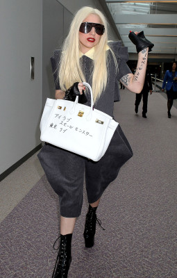 photo 15 in Lady Gaga gallery [id316561] 2010-11-23 00:00:00