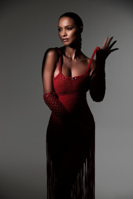 Lais Ribeiro for Galore by Higor Bastos