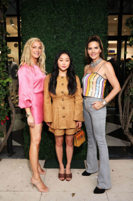 Lana Condor-Veronica Beard Spring 2022 Runway Show