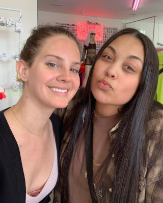 Lana Del Rey - Shopping at Sorella in Los Angeles 05/01/2019