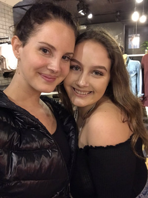 Lana Del Rey - Shopping in Los Angeles 10/03/2018