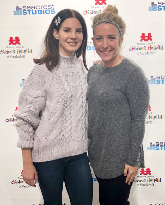 Lana Del Rey - Monroe Carell Jr. Children&#039;s Hospital in Nashville 02/06/2018