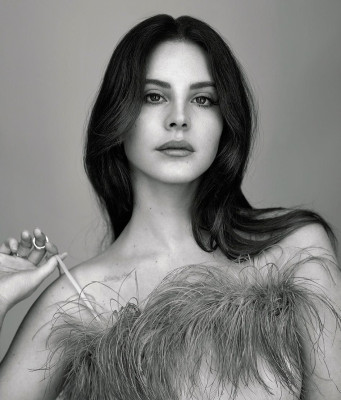 Lana Del Rey - ELLE UK 2017 by THOMAS WHITESIDE