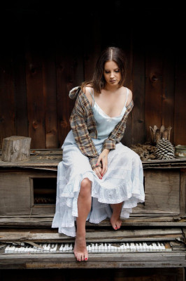 Lana Del Rey by Jay L. Clendenin for Los Angeles Times (2019)