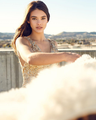 Laneya Grace – PrettyPleaseProm Photoshoot January 2019