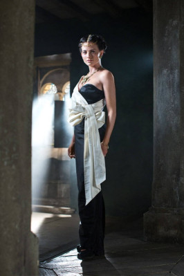 Lara Pulver pic #701601
