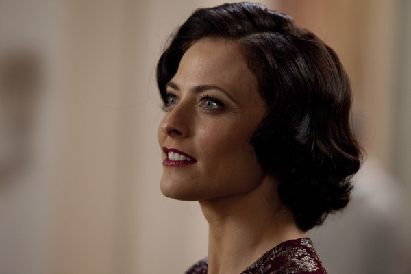 Lara Pulver pic #701559