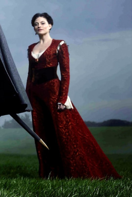 Lara Pulver pic #701591