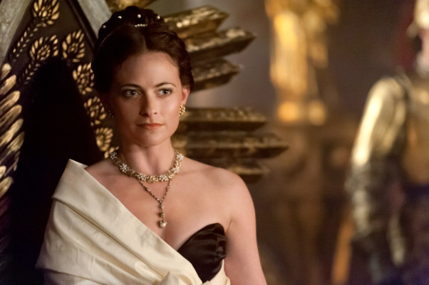 Lara Pulver pic #701612