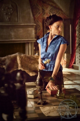 Lara Pulver pic #701595