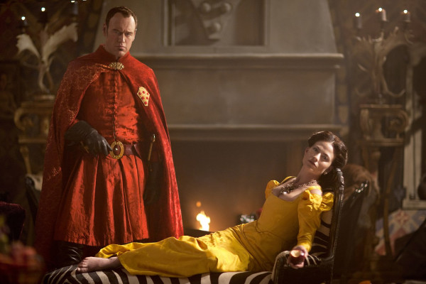 Lara Pulver pic #701613