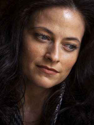 Lara Pulver pic #701444
