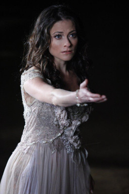 Lara Pulver pic #701448