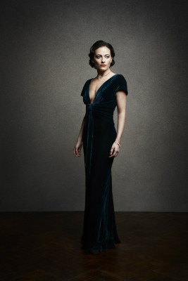Lara Pulver pic #701565