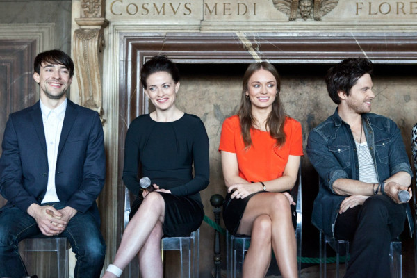 Lara Pulver pic #701458