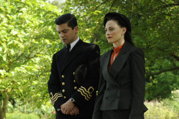 Lara Pulver pic #701561