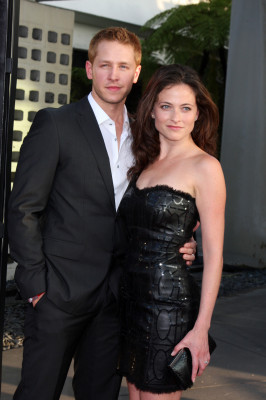 Lara Pulver pic #701580