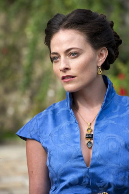 Lara Pulver pic #701597