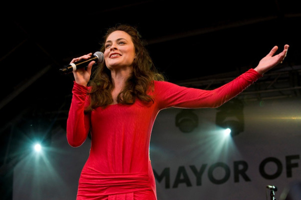 photo 4 in Lara Pulver gallery [id701672] 2014-02-23 00:00:00