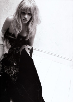 photo 20 in Lara Stone gallery [id156549] 2009-05-08 00:00:00