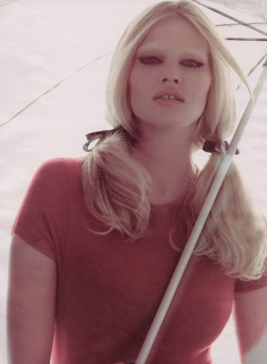 Lara Stone pic #222090