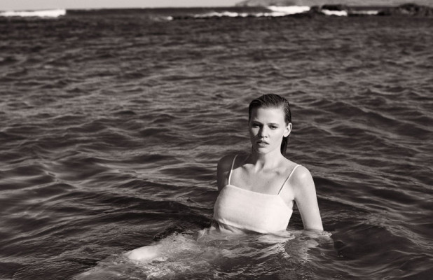 Lara Stone - Vogue Spain May 2018