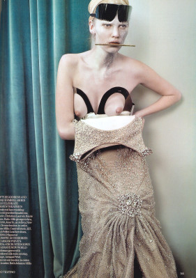 Lara Stone pic #222114