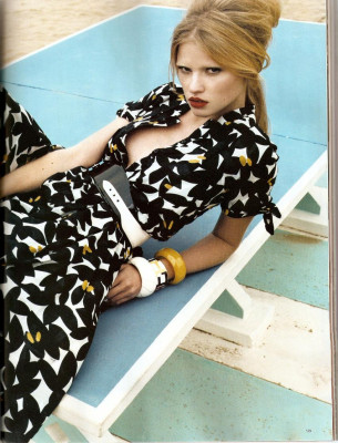 Lara Stone pic #222112
