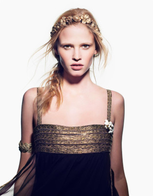 Lara Stone pic #222159