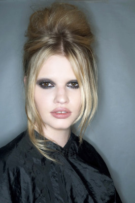 Lara Stone pic #413475