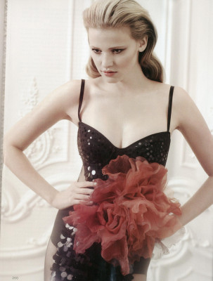 photo 27 in Lara Stone gallery [id205615] 2009-11-11 00:00:00