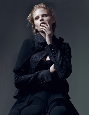 Lara Stone pic #370946