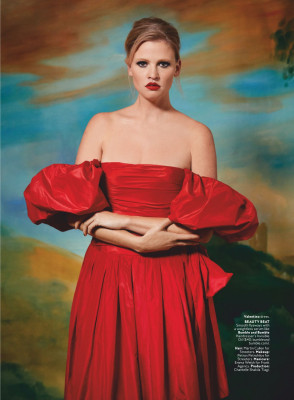 Lara Stone – InStyle US March 2019