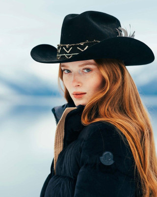 Larsen Thompson – Perfect Winter Shoot December 2023