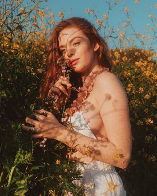 Larsen Thompson – Marc Jacobs Daisy Sunshine Collection 2019