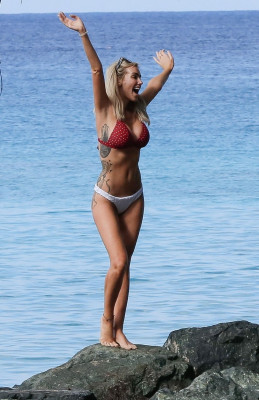 photo 28 in Laura gallery [id1127231] 2018-12-28 00:00:00