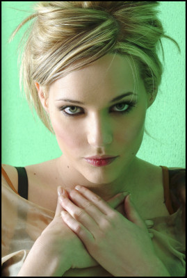 photo 4 in Laura Chiatti gallery [id314622] 2010-11-17 00:00:00