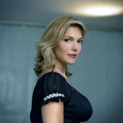 photo 28 in Laura Harring gallery [id167958] 2009-06-22 00:00:00