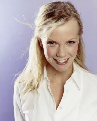 Laura Harris pic #212042