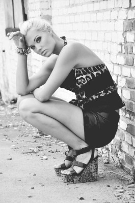 Laura James pic #792143