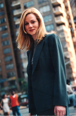 photo 3 in Laura Linney gallery [id193235] 2009-10-01 00:00:00