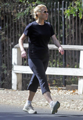 photo 19 in Laura Prepon gallery [id570419] 2012-10-14 00:00:00