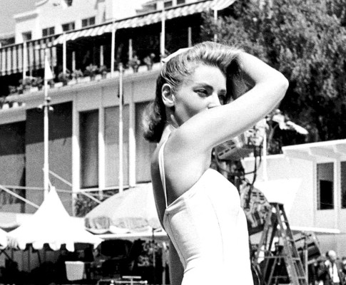 Lauren Bacall pic #389752