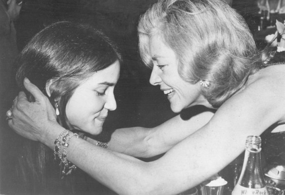 Lauren Bacall pic #392202
