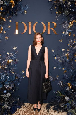 Lauren Cohan-Dior Beauty Celebrates J’adore With Holiday Dinner