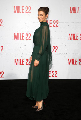 Lauren Cohan-Mile 22 Premiere in LA